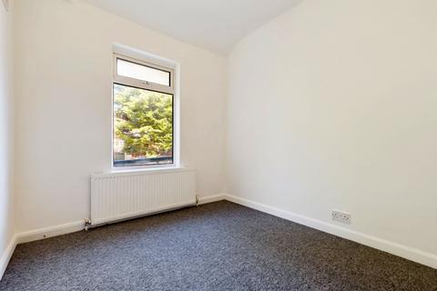 3 bedroom semi-detached house to rent, Heybarnes Road, Birmingham, B10