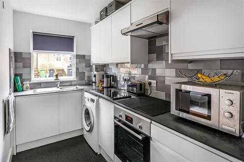 72 Bakers Way, Capel, Dorking, RH5 5JS
