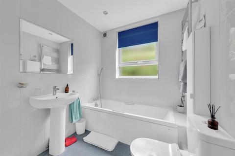 15 Foxes Dale, Bromley, BR2 0JS