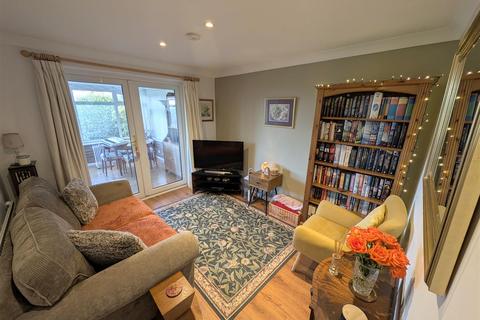 12 Barlow Way, Sandbach, CW11 1PB