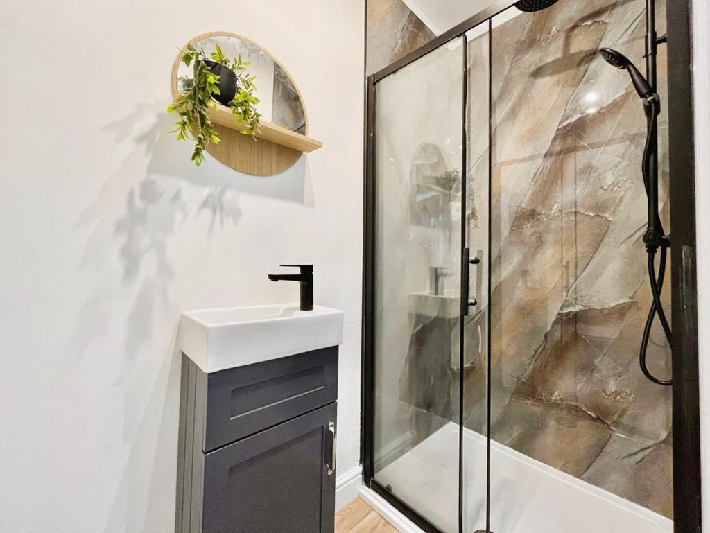 Ensuite