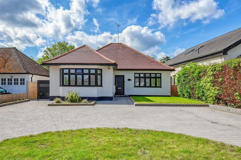 5 Newmans Drive, Hutton, Brentwood, CM13 2PZ