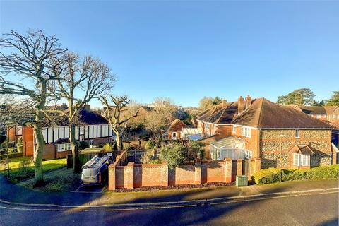 2 bedroom apartment to rent, Oakfield Close, Amersham, Bucks, HP6