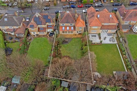 6 bedroom detached house for sale, Carlisle Avenue, St. Albans