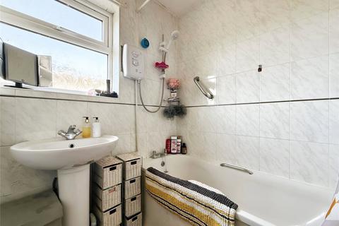 32 Cranesbill Road, Lowestoft, NR33 7ED