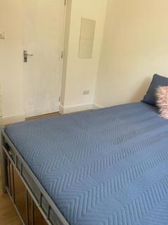 1 bedroom in a house share to rent, Nelson Road, Twickenham TW2