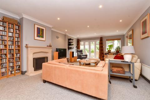 42 Stag Leys, Ashtead, KT21 2TF