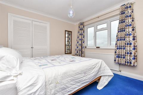 42 Stag Leys, Ashtead, KT21 2TF