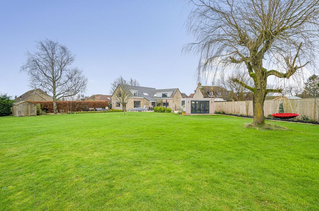 Pedlars Grove, Chapmanslade, Near... 4 bed detached house for sale - £ ...