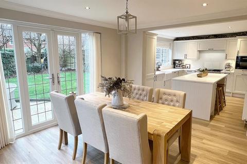 30 Saxton Drive, Sutton Coldfield, B74 4XZ