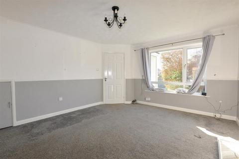 3 bedroom terraced house to rent, Lime Tree Close, Bridgwater TA6