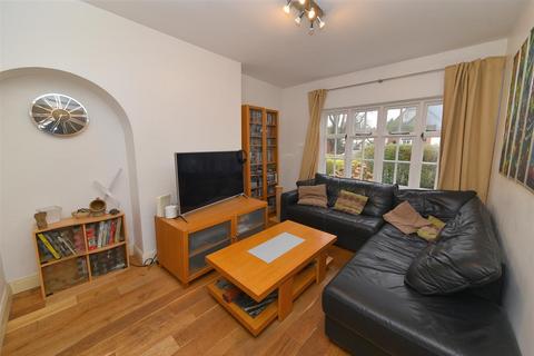 3 bedroom end of terrace house for sale, The Circle, Birmingham B17