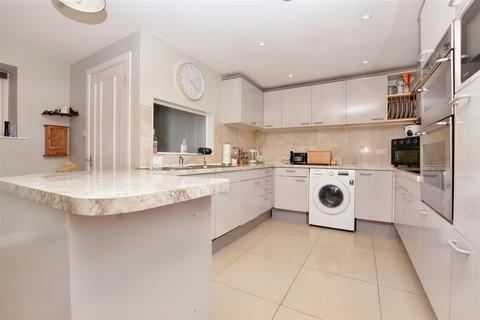 3 bedroom detached house for sale, Seabeach Lane, Eastbourne