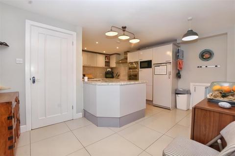 3 bedroom detached house for sale, Seabeach Lane, Eastbourne