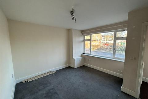 2 bedroom flat to rent, Hinton Road, Hereford