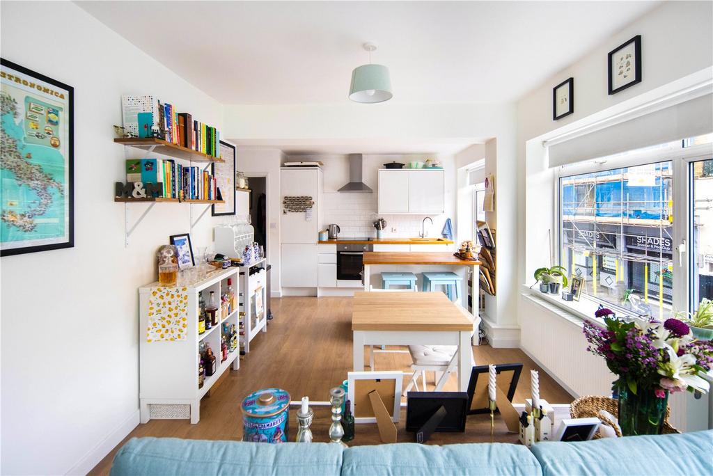 Living Room/Kitchen