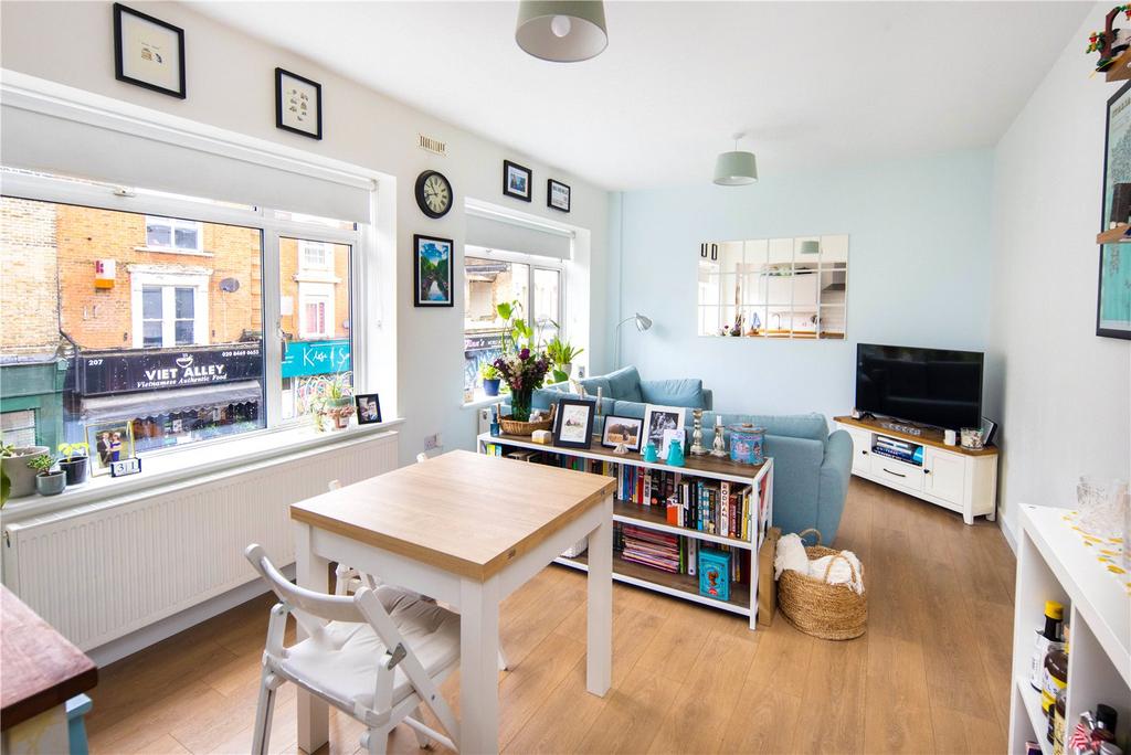 Living Room/Kitchen