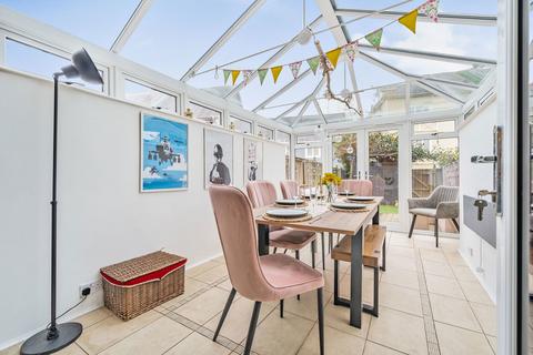 9 Alisander Close, Snodland, ME6 5SH