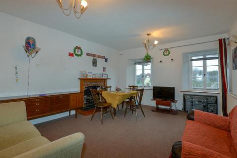 2 bedroom flat to rent, Long Street, Taunton TA4