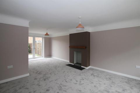 3 bedroom house for sale, Segensworth Road, Fareham PO15