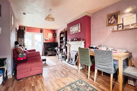 2 bedroom end of terrace house for sale, Keats Gardens, Stroud