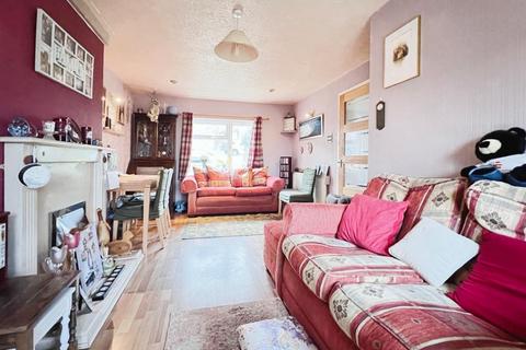 2 bedroom end of terrace house for sale, Keats Gardens, Stroud