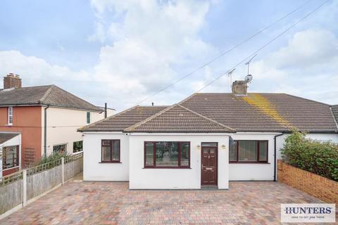 4 bedroom semi-detached bungalow for sale, Glenmore Road, Welling