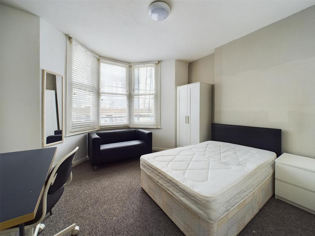 CAM02534 G0-PR0051-STILL002.jpg