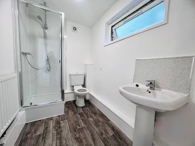 Bathroom 1 of 2