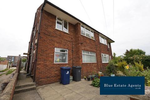 2 bedroom ground floor maisonette for sale, Bankside, Southall, UB1