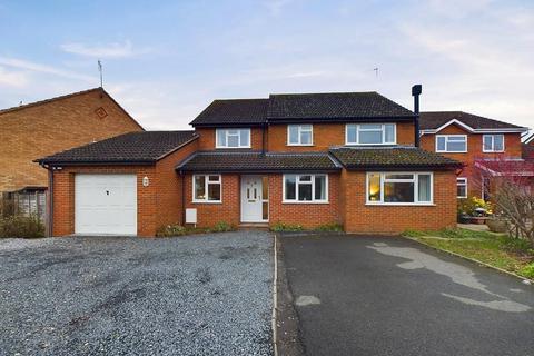 28 Batsford Road, Worcester, WR5 3RW
