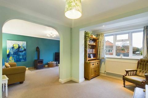 28 Batsford Road, Worcester, WR5 3RW