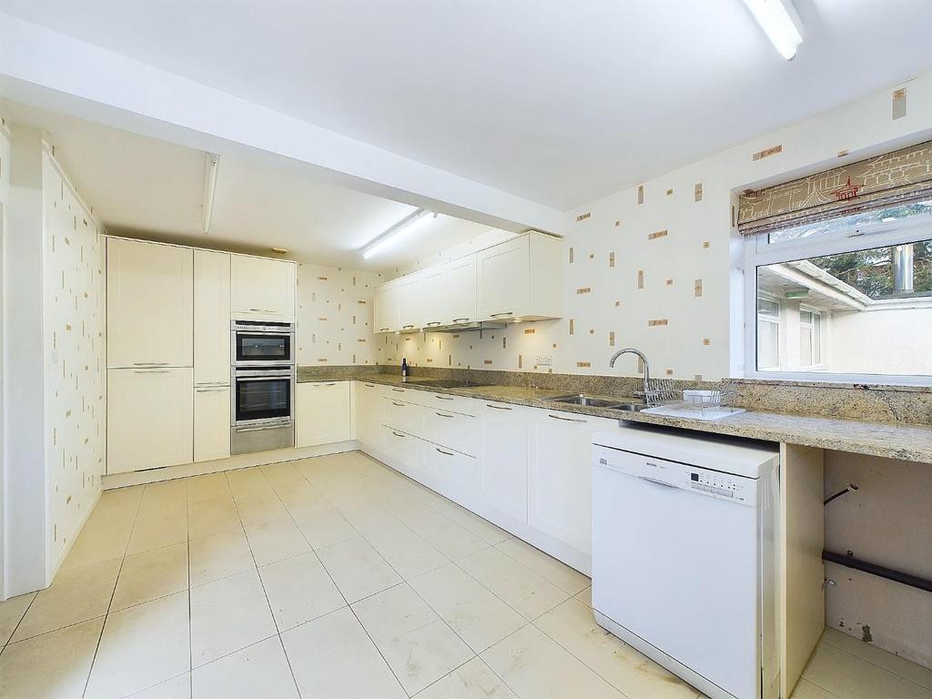 CAM03810 G0-PR0173-STILL027.jpg