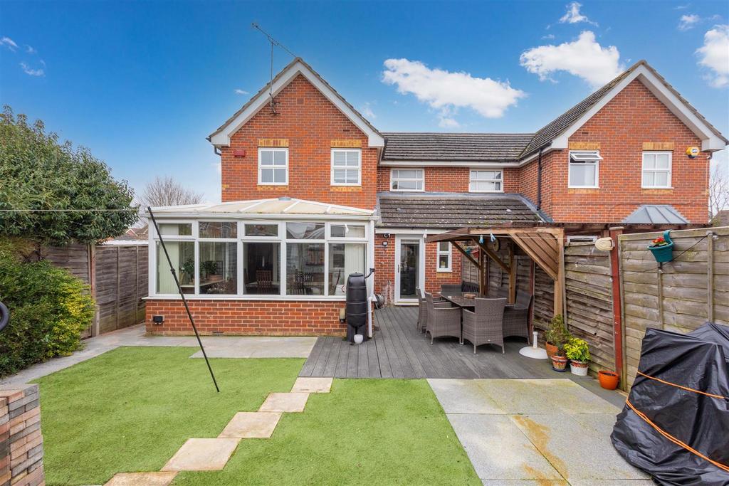 32 Etham Avenue-4.jpg