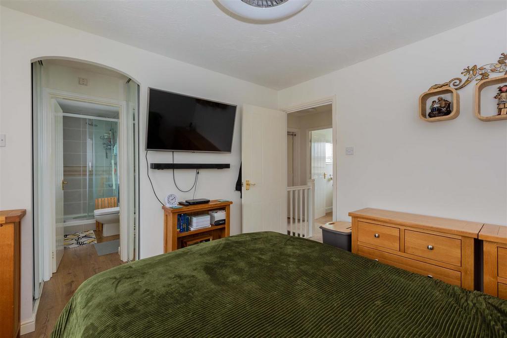 32 Etham Avenue-16.jpg