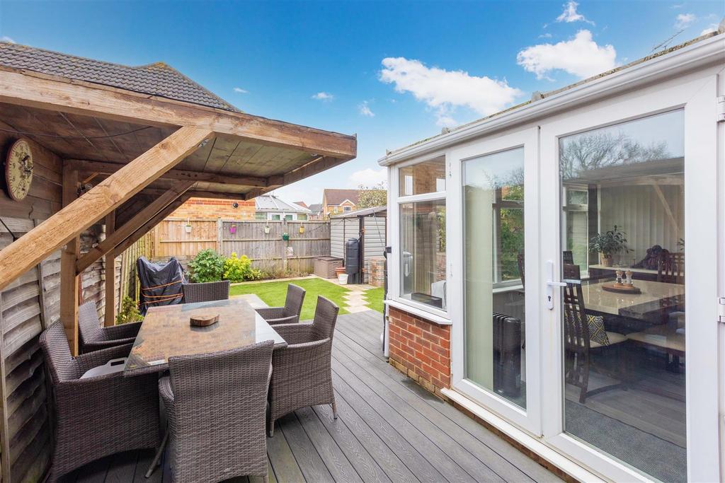 32 Etham Avenue-1.jpg