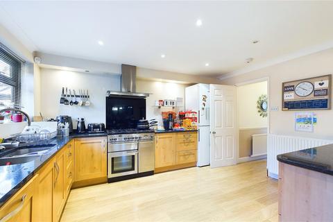 5 bedroom detached house for sale, Newark Road, Surrey GU20