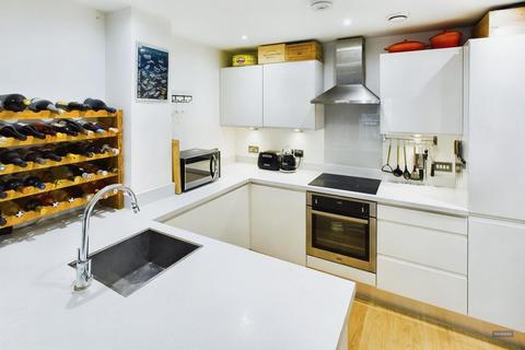2 bedroom apartment for sale, The Blake Building, Ocean Way, Southampton
