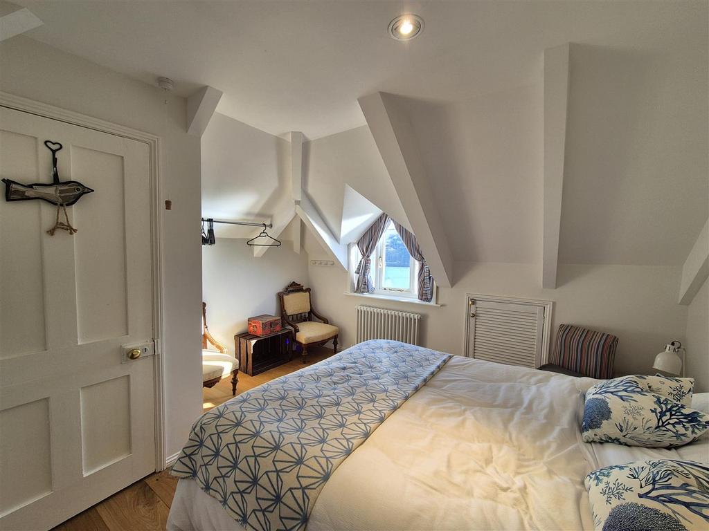 Bedroom one 2.jpg