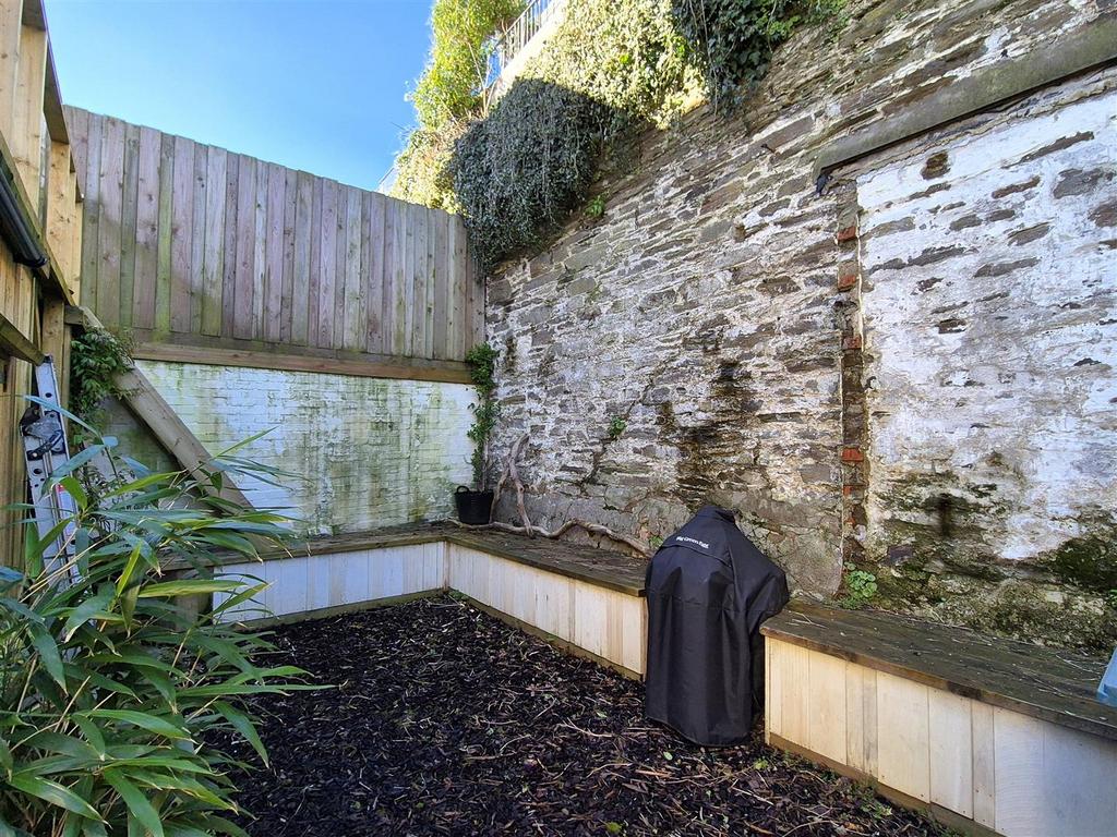 Rear garden .jpg