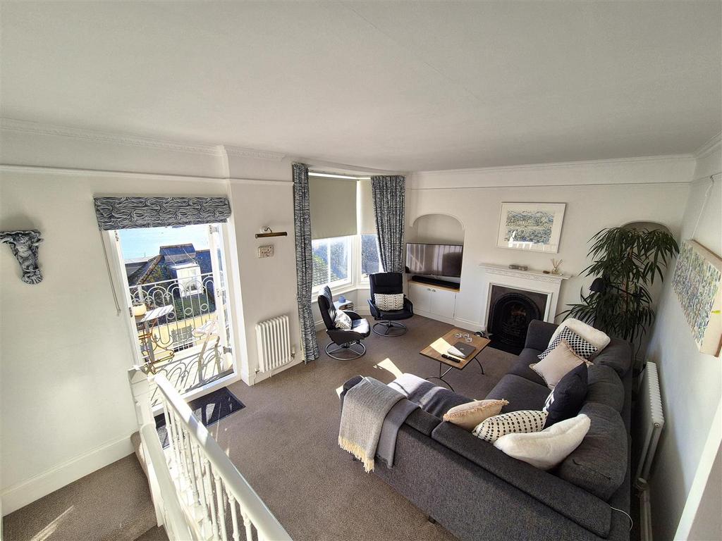 Sitting room 2.jpg