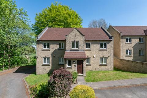 Hilton Court, Bramhope LS16
