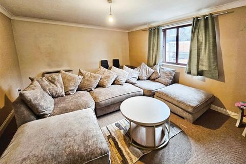 2 bedroom apartment for sale, Limetree Mews, Kettering NN15