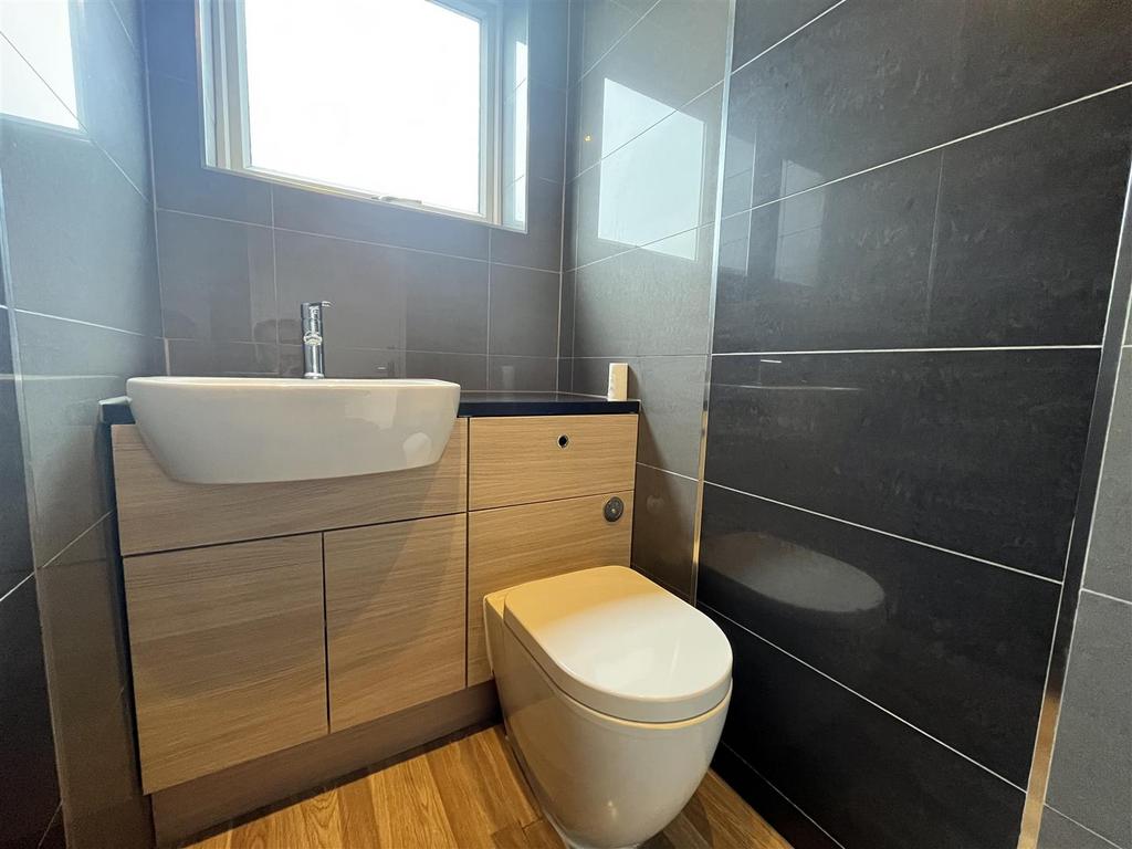 Guest cloak room