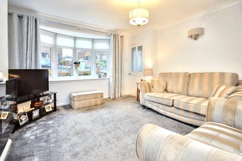 3 bedroom semi-detached house for sale, Jubilee Crescent, Wakefield, West Yorkshire