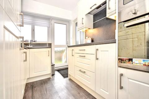 3 bedroom semi-detached house for sale, Jubilee Crescent, Wakefield, West Yorkshire