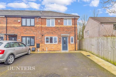 3 bedroom end of terrace house for sale, Whitebank Road , Oldham