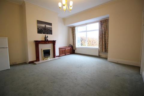 4 bedroom semi-detached bungalow to rent, Woodlands Park Villas, Woodlands Park, Newcastle Upon Tyne