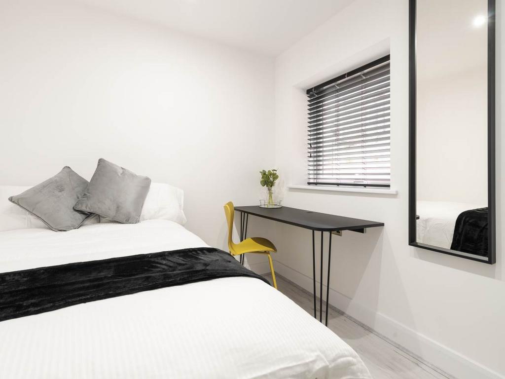 103 Adelaide (14 of