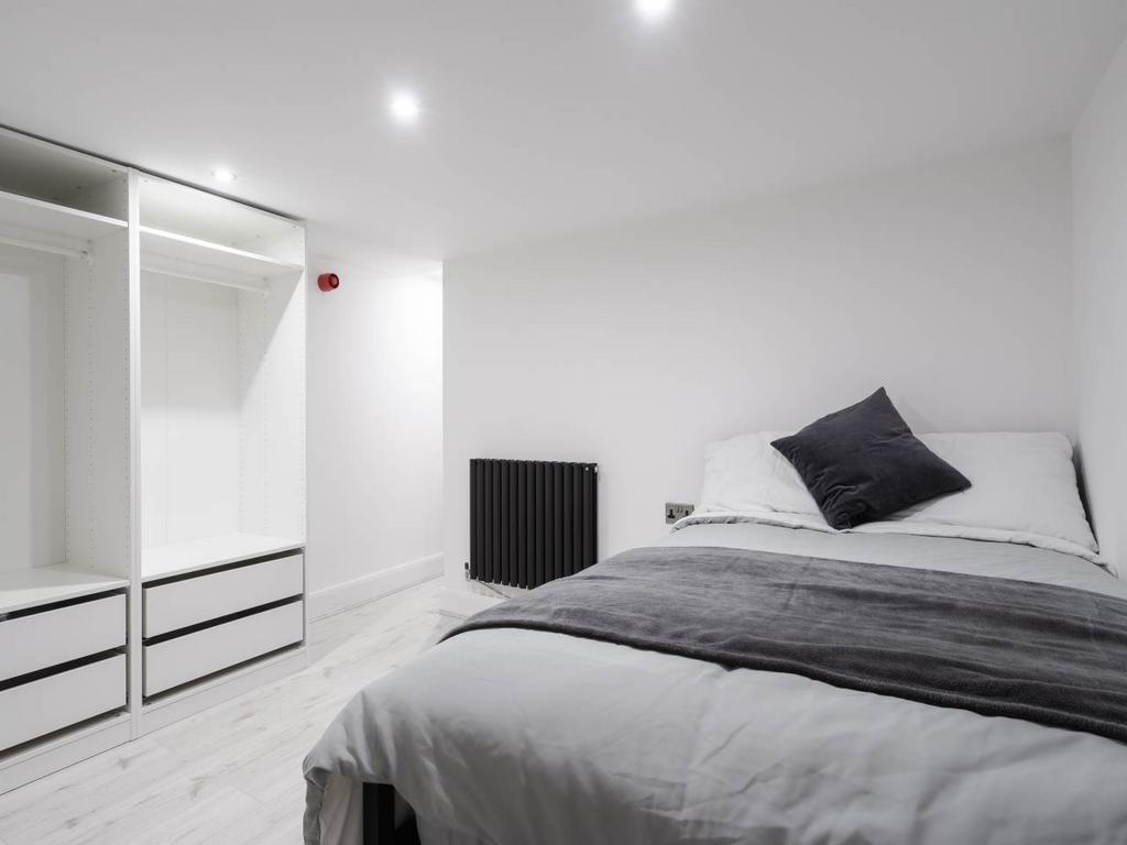 103 Adelaide (24 of
